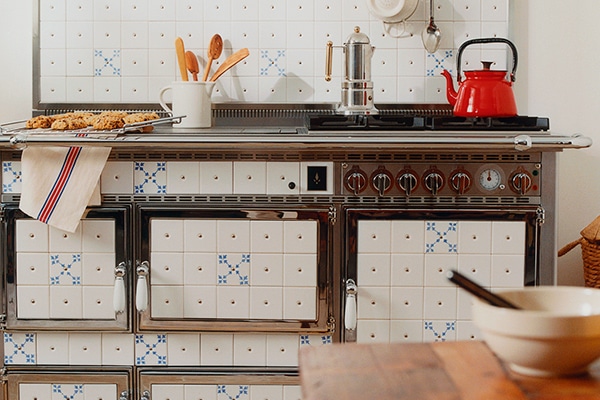 cuisinière en faience